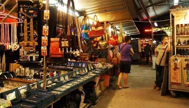 Pangsapuri Kasih Sayang @ Batu Ferringhi Beach & Night Market Walk Malaysia